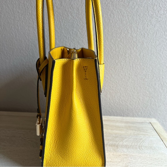MICHAEL KORS Mercer Tote In Sunflower - Picture 5 of 14
